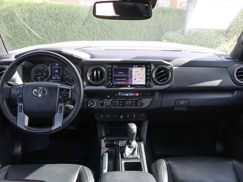 Used 2023 Toyota Tacoma TRD Off-Road w/ TRD Premium Off Road Package AWD/4WD image 29