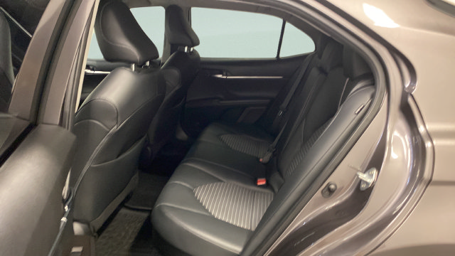 Used 2022 Toyota Camry SE FWD image 28
