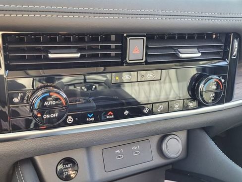 New 2026 Nissan Rogue Platinum w/ Platinum Premium Package image 16