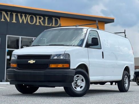 Used 2020 Chevrolet Express 2500 w/ Driver Convenience Package RWD image 1