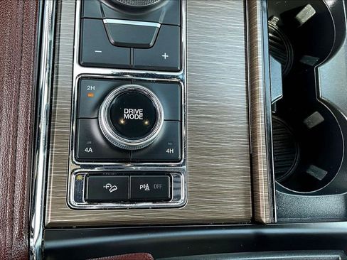 Used 2022 Ford Expedition Limited AWD/4WD image 17