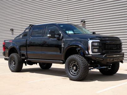New 2026 Ford F250 Lariat w/ Black Appearance Package