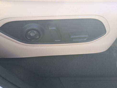 Certified 2024 Jeep Grand Cherokee L Limited image 40