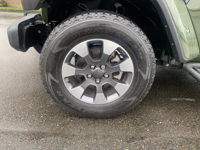 Used 2022 Jeep Wrangler Unlimited Sahara AWD/4WD image 10