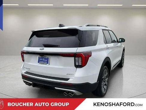 Certified 2025 Ford Explorer Platinum w/ Ultimate Package AWD/4WD image 5