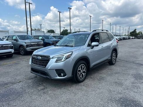 Used 2023 Subaru Forester Premium AWD/4WD image 7