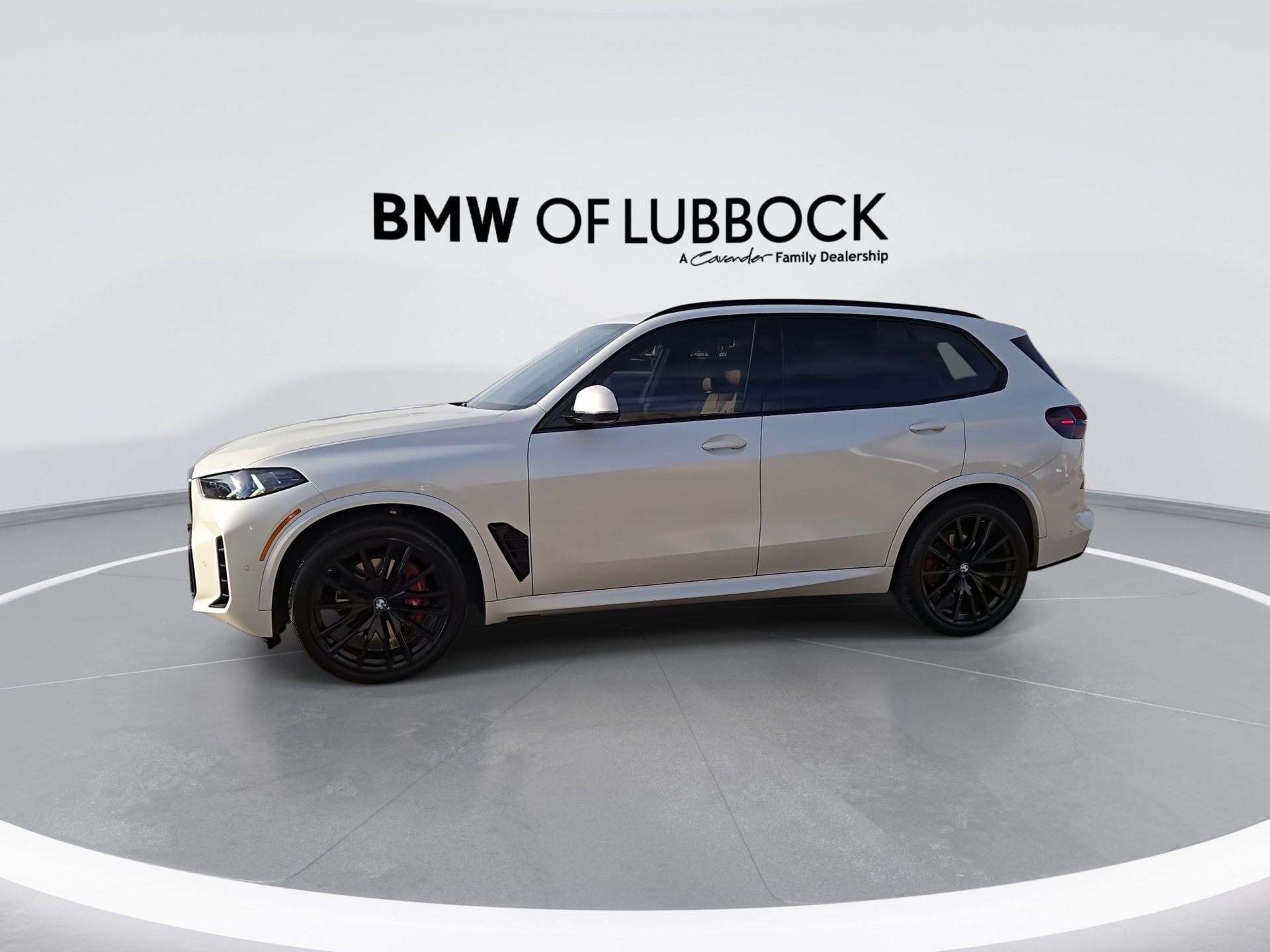 Used 2024 BMW X5 xDrive40i w/ M Sport Package AWD/4WD image 6