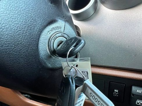 Used 2016 Toyota Sequoia Platinum AWD/4WD image 18