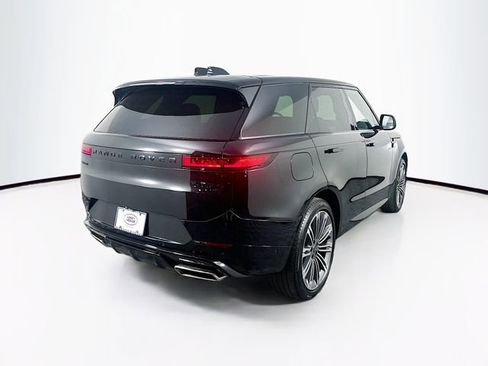 Used 2025 Land Rover Range Rover Sport Dynamic SE image 5