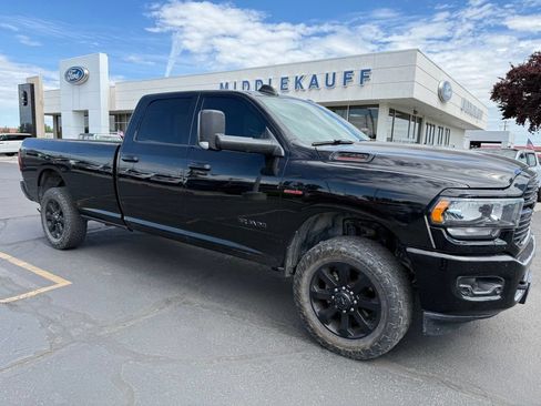 Used 2020 RAM 2500 Big Horn w/ Level 2 Equipment Group AWD/4WD image 1