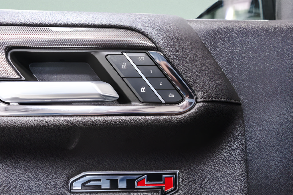 Used 2023 GMC Sierra 1500 AT4 AWD/4WD image 25