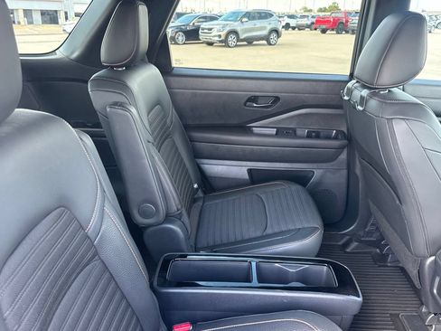 Used 2025 Nissan Pathfinder Rock Creek AWD/4WD image 35