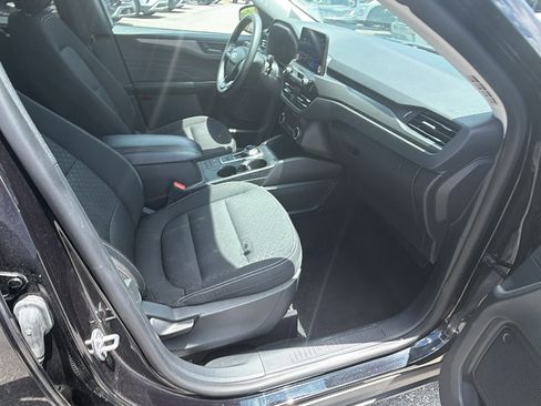 Used 2025 Ford Escape Active AWD/4WD image 19