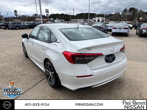 Used 2024 Honda Civic Touring image 5