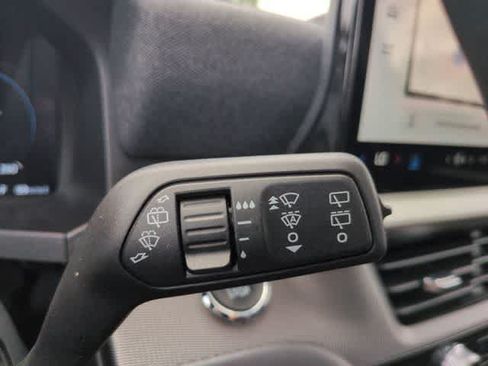 Used 2025 Ford Explorer ST AWD/4WD image 27