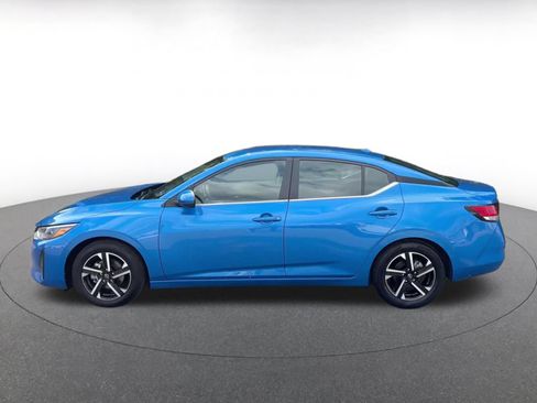 Used 2025 Nissan Sentra SV FWD image 9