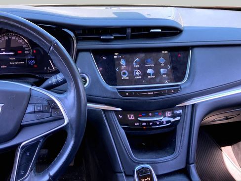 Used 2018 Cadillac XT5 Luxury FWD image 7