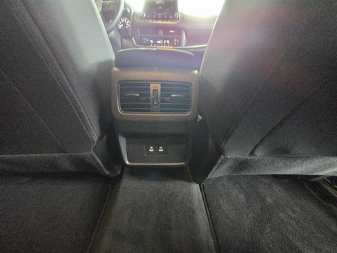 Used 2025 Nissan Rogue SV image 25