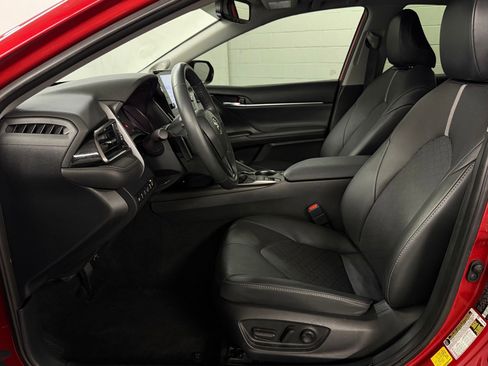 Used 2024 Toyota Camry XSE image 5