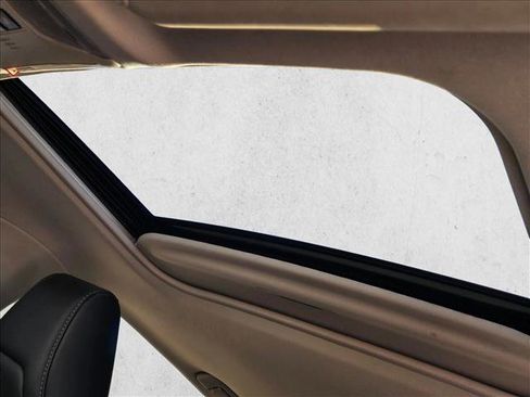 Used 2021 Toyota RAV4 XLE Premium image 19