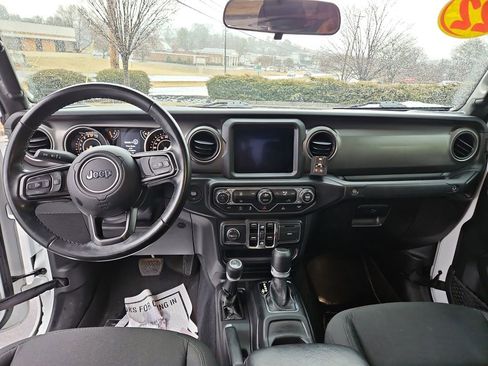 Used 2022 Jeep Gladiator Sport image 13