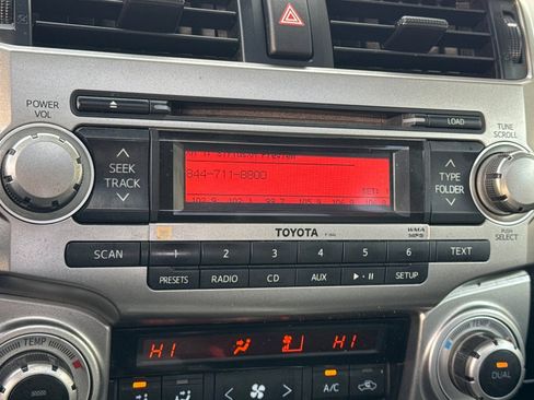 Used 2010 Toyota 4Runner Limited image 17