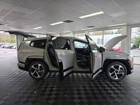 New 2026 Hyundai Ioniq 9 Limited w/ Tow & Go Package image 17