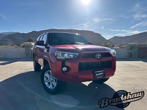 Used 2019 Toyota 4Runner SR5 image 2