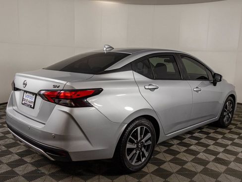 Used 2021 Nissan Versa SV image 11