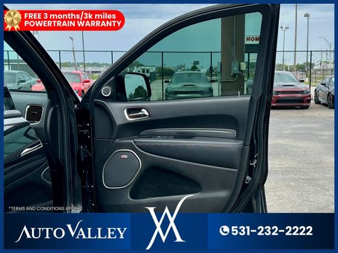 Used 2018 Dodge Durango SRT w/ SRT Interior Appearance Group AWD/4WD image 18