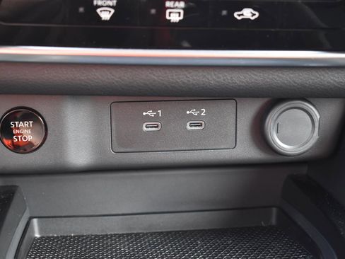 Used 2024 Nissan Rogue S image 36