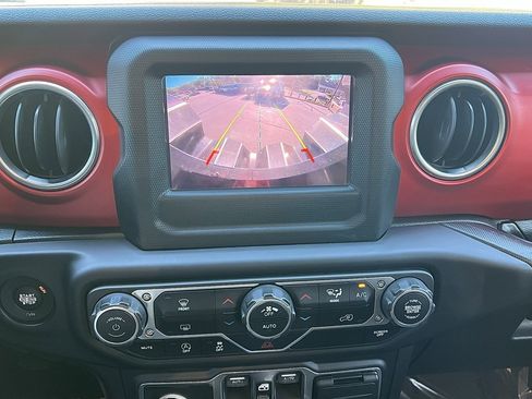 Used 2019 Jeep Wrangler Unlimited Rubicon image 44