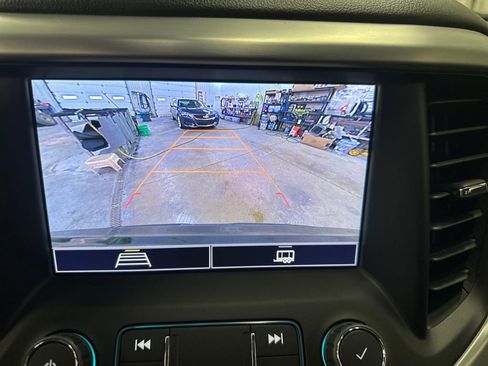 Used 2023 GMC Acadia SLE w/ Driver Convenience Package image 23