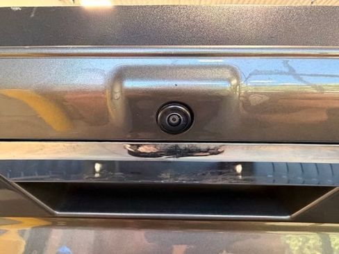 Used 2021 Ford F150 Lariat w/ Equipment Group 502A High AWD/4WD image 7