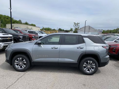 New 2026 Chevrolet Equinox LT w/ Convenience Package II AWD/4WD image 2