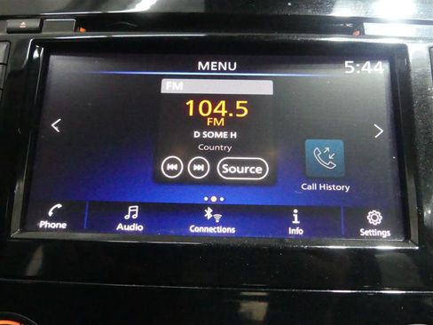 Used 2021 Nissan Rogue Sport S image 40