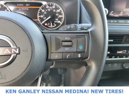 Used 2023 Nissan Rogue SV AWD/4WD image 31