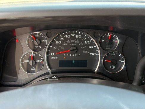 Certified 2025 GMC Savana 2500 w/ Driver Convenience Package RWD image 20