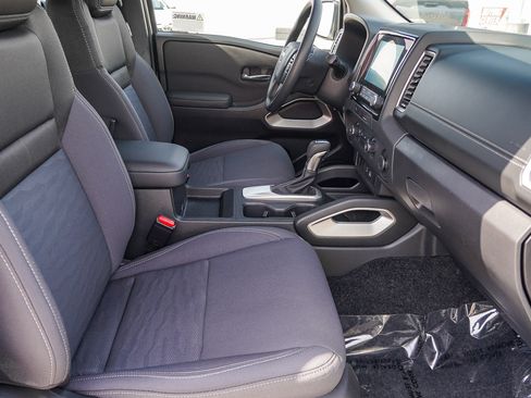 Used 2024 Nissan Frontier SV RWD image 19