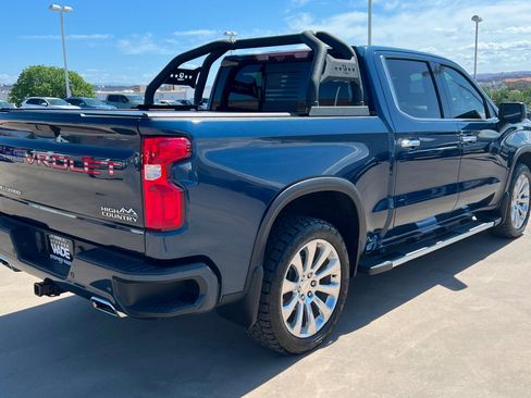 Used 2021 Chevrolet Silverado 1500 High Country w/ Technology Package AWD/4WD image 6