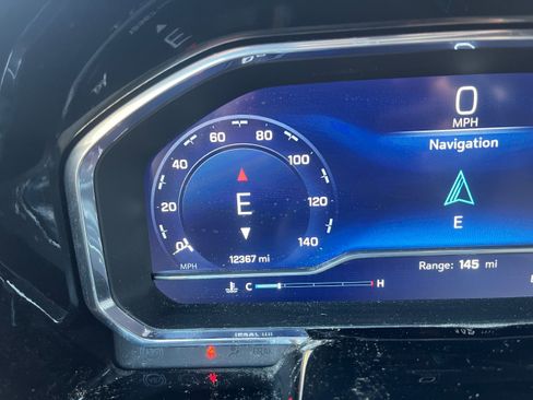 Used 2024 Chevrolet Silverado 2500 LT w/ Convenience Package image 22