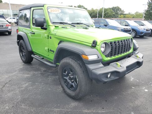 Used 2025 Jeep Wrangler Sport AWD/4WD image 4
