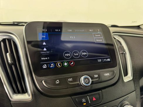 Used 2021 Chevrolet Malibu LT FWD image 19