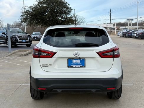 Used 2021 Nissan Rogue Sport S image 4
