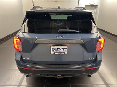 Certified 2021 Ford Explorer XLT w/ Equipment Group 202A image 5