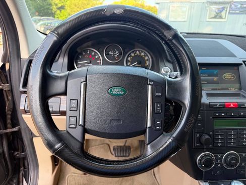 Used 2012 Land Rover LR2 HSE AWD/4WD image 15
