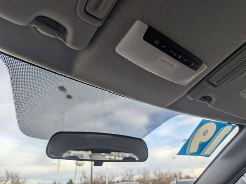 Used 2019 Nissan Kicks SV image 28