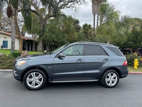 Used 2012 Mercedes-Benz ML 350 BlueTEC 4MATIC image 2