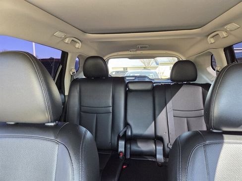 Used 2017 Nissan Rogue SL w/ SL Premium Package image 24