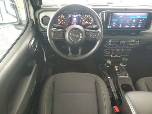 Used 2026 Jeep Wrangler Unlimited Sport AWD/4WD image 14
